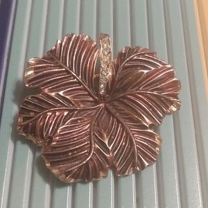 Vtg leaf pin brooch